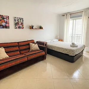 Apartamento Couples Nest In Malaga!, Málaga